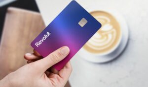 Der CFO von Revolut verlässt die Digitalbank nur zwei Monate, nachdem Prüfer festgestellt haben, dass das Fintech-Startup seine Einnahmen „falsch angegeben“ hat