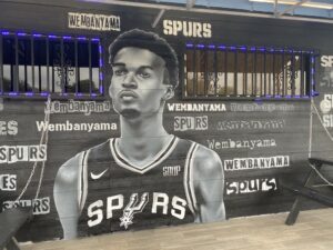 San Antonio Spurs vinder Draft Lottery, eget nr. 1 valg