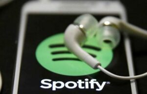Spotify ต่อสู้กับการสตรีมปลอมและเพลง AI
