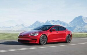 Tesla ändrar priserna igen - den här gången går de upp - Detroit Bureau