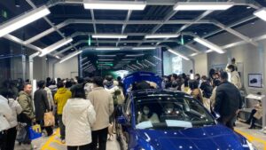 テスラ、中国で数百万台の車をリコールへ