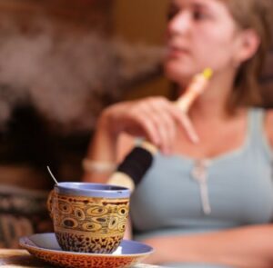 大麻カフェの乾杯 - マサチューセッツ州が新しいポットカフェの展開を計画