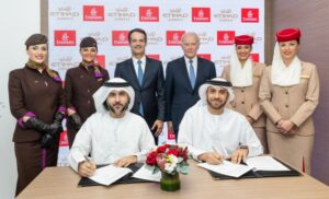 阿联酋两家最大的航空公司终于携手合作：阿联酋航空与阿提哈德航空签订联运协议