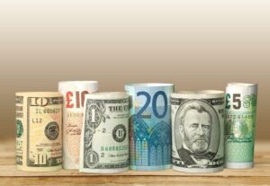 Dolarul american a scăzut miercuri. Dar euro?
