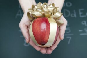Почему благодарность учителя важна больше, чем когда-либо