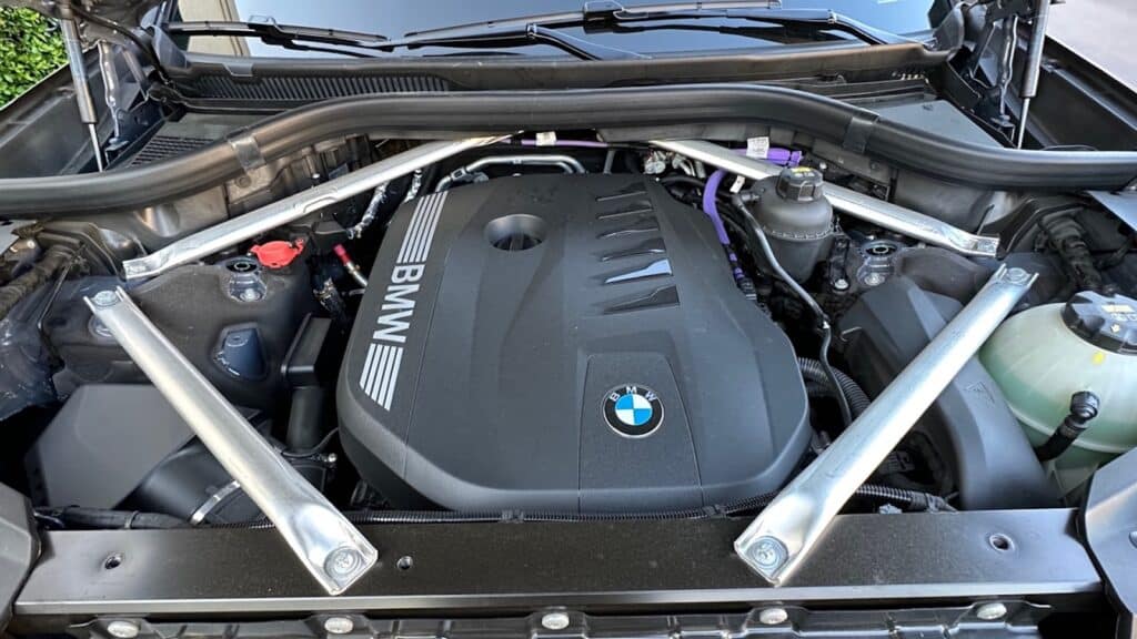 2023 BMW X7 xDrive40i ইঞ্জিন LCB