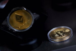 Bitcoin og Ethereum motstår SECs fremgang gjennom Altcoins' fall - CryptoInfoNet