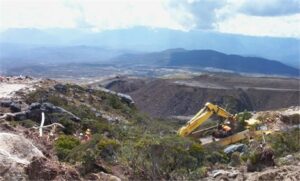 Moratórium felhívása a természetvédelmi területeken található új bányákra, miután a Munkáspárt nem teljesíti ígéretét