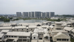 Kinas stimulanser kan fokusera på dess "hemska" fastighetssektor. Här är vad ekonomer förväntar sig