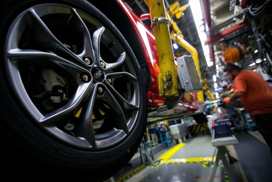 Grup Tiongkok Memimpin Tawaran untuk Situs Ford di Jerman Saat Ketegangan Meningkat