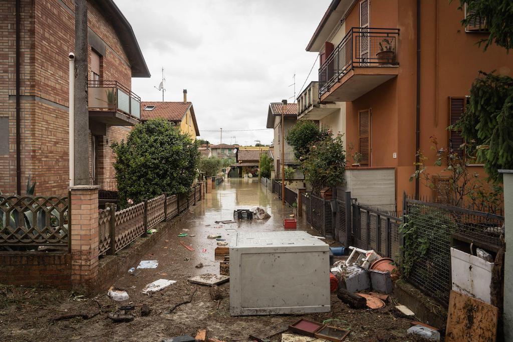 Daune după inundații puternice în Cesena, Italia, 17 mai 2023.