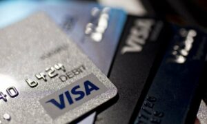 Crypto Exchange Lama dezvăluie carduri Visa cu 2% Bitcoin Cashback