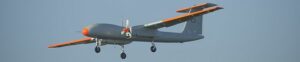 DRDO กองทัพเรืออินเดียสาธิตคำสั่งและการควบคุม Tapas UAV จากสถานีภาคพื้นดินไปยังเรือรบในทะเล