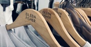 Eileen Fisher: 6 lektioner från 14 år återvinning av kläder | Greenbiz
