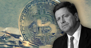 Ex-SEC-leder Jay Clayton sier at byrået har "stumpe samtaler" om krypto; støtter "ekte stablecoins"