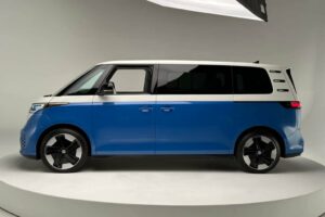 Eerste blik: Volkswagen onthult Amerikaanse versie van de ID.Buzz EV Microbus - The Detroit Bureau