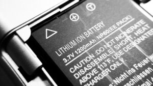 Get Back Your Replaceable Batteries, Thanks To The EU