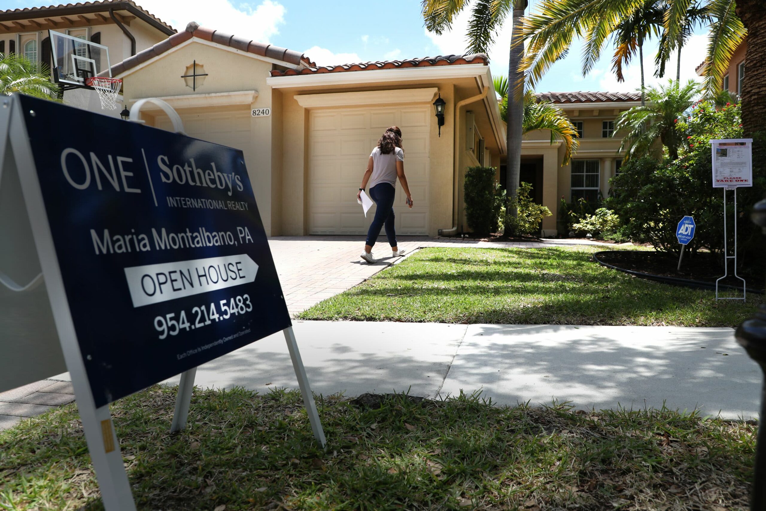 S&P Case-Shiller کا کہنا ہے کہ گھر کی قیمت میں کمی ختم ہو سکتی ہے۔