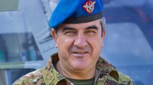اٹلی کے آرمی ایوی ایشن کے سربراہ نے ہیلی کاپٹر کی ترقی پر بات کی۔