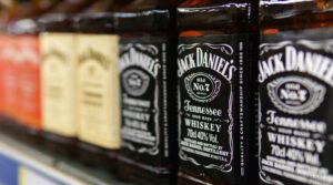 Jack Daniel's SCOTUS odločitev; vladni klici CITMA; interne strategije zaščite blagovne znamke; in veliko več
