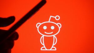 Major subreddit admins are going to war with Reddit over monetization changes that will kill many third-party apps
