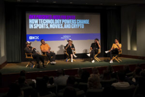 OKX in McLaren Racing gostita panel o tehnologiji v športu in filmu na festivalu Tribeca