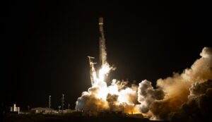 SpaceX v orbito dostavi še 52 satelitov Starlink