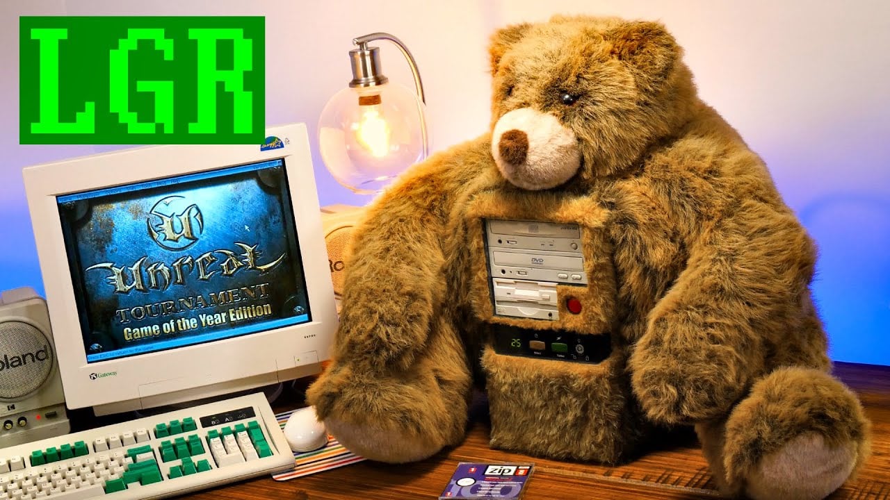 Bear-A-Byte PC: Pentium III Teddy Bear -tietokone