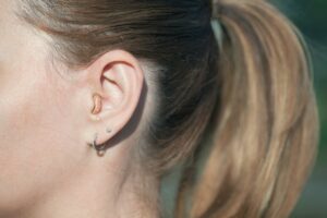 Das „Ohr und Jetzt“ der Gesundheitsüberwachung: Sind In-Ear-Wearables die neue Alternative am Handgelenk?