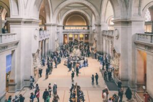 Muzeul Metropolitan de Artă încearcă să returneze 550,000 USD către FTX