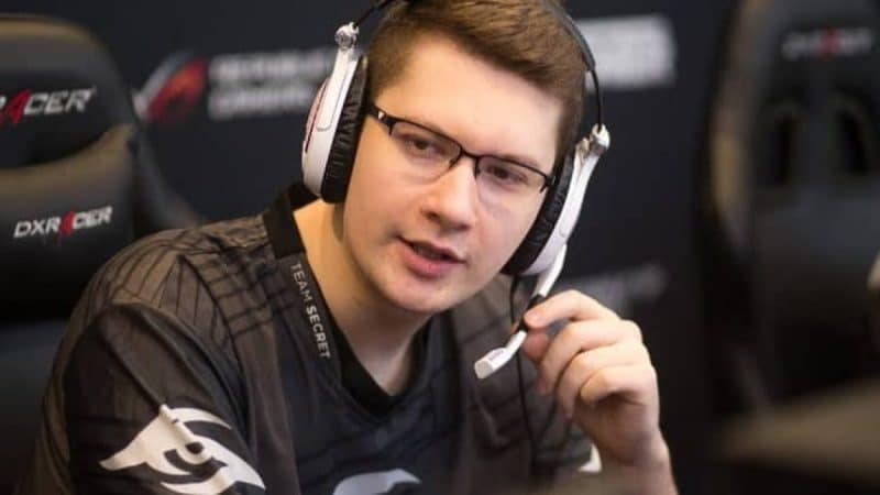 Team Secret's captain, Clement "Puppey" Ivanov, makes a call to teammates in game