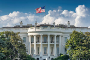 Het Witte Huis beweert dat de veerkracht van de toeleveringsketen sinds 2020 is verbeterd