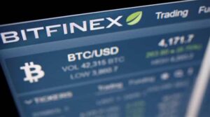 2016 Bitfinex Hack: Para obciążyła ponad 4.5 miliarda dolarów w skradzionych BTC Strikes Plea Deal