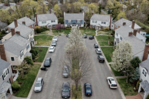 En 10-årig rally i amerikanska bostadspriser kan närma sig sitt slut, säger Yales Robert Shiller