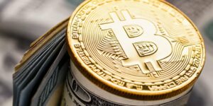 Bitcoin giảm xuống còn 30,000 đô la trong bối cảnh kỳ vọng tăng lãi suất của Fed - Giải mã