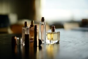 Kan rapportering om duperingar av kända parfymer utgöra varumärkesintrång? - Kluwer varumärkesblogg