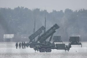 Los líderes de defensa europeos impulsan visiones contrapuestas de defensa aérea