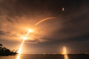 Falcon Heavy lanserar hittills den tyngsta kommersiella kommunikationssatelliten