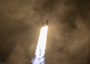 Falcon Heavy שולח את ענק הפס הרחב של Jupiter-3 לעבר מסלול גיאוסטציוני