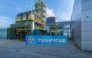 A németországi Thyssenkrupp 2.2 milliárd dolláros zöldacél-támogatást nyert az EU-ból