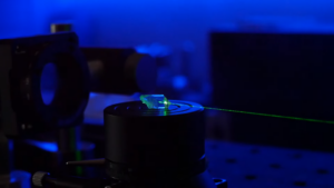 非線形光学実験用の単純な結晶の成長