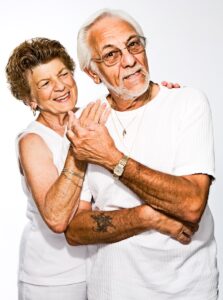 กัญชาสามารถช่วยคนที่มีอายุมากกว่า 60 ปีได้อย่างไร
