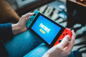 Nintendo SwitchでFortniteをアップデートするにはどうすればよいですか?