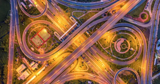 ถนนวงแหวนรอบนอกกรุงเทพฯ - ภาพตัวแทนของ AI โครงข่ายประสาทเทียม และการเชื่อมต่อ