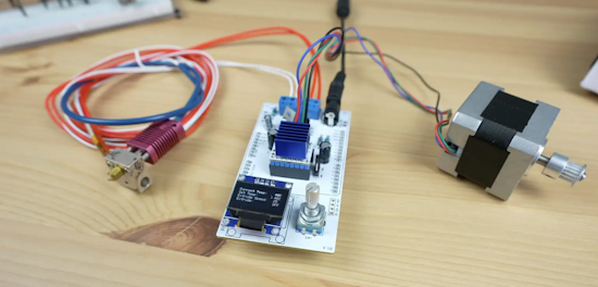 Reciclador de botellas de PET: usando un Arduino Uno R4 para controlar un hotend de impresora 3D