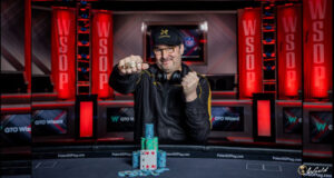 Phil Hellmuth förlänger vinstserien med 17:e WSOP-armbandet