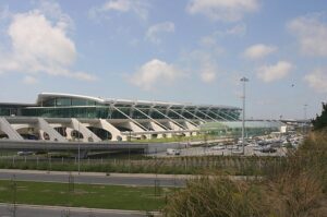 Pilot Ryanair menghindari insiden serius di Bandara Porto