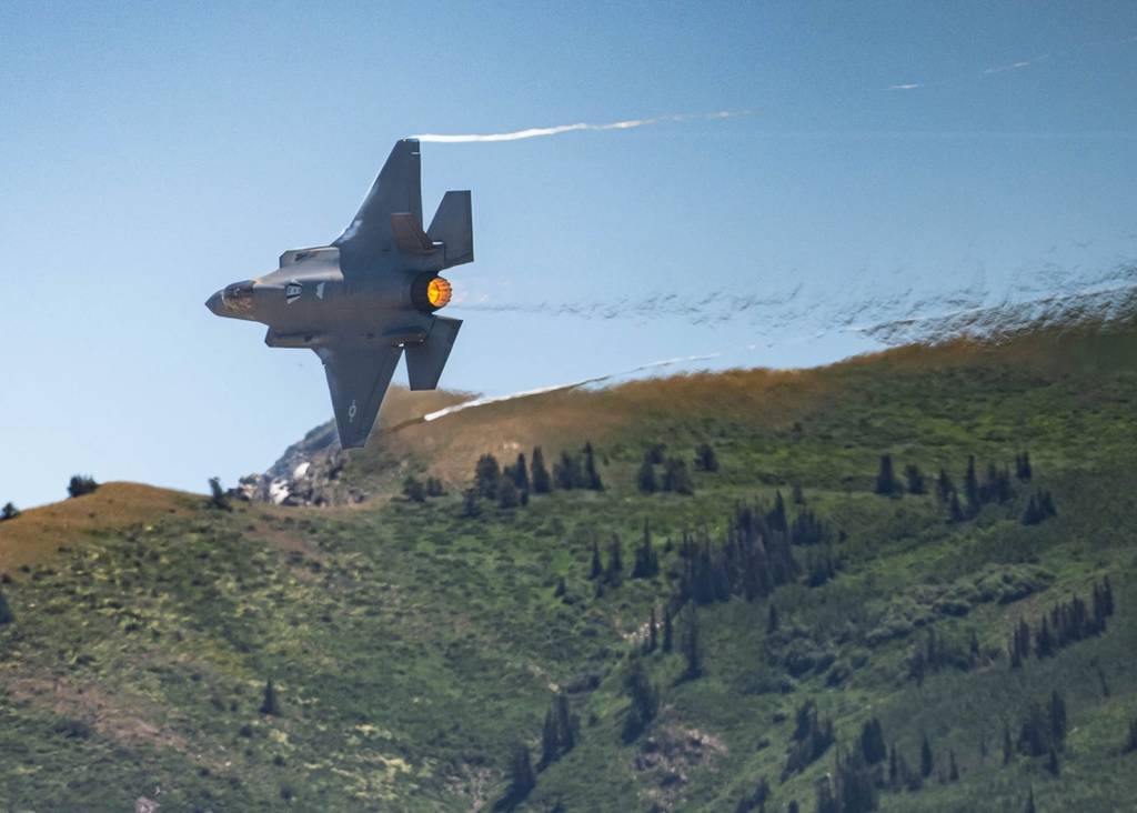 Ohjelmistohäiriö turbulenssin aikana aiheutti Air Force F-35 -turman Utahissa