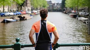 Nadar alto: uma jornada única de cannabis e fitness em Amsterdã