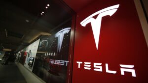 Tesla board to return $735 million in stock awards to end lawsuit - Autoblog